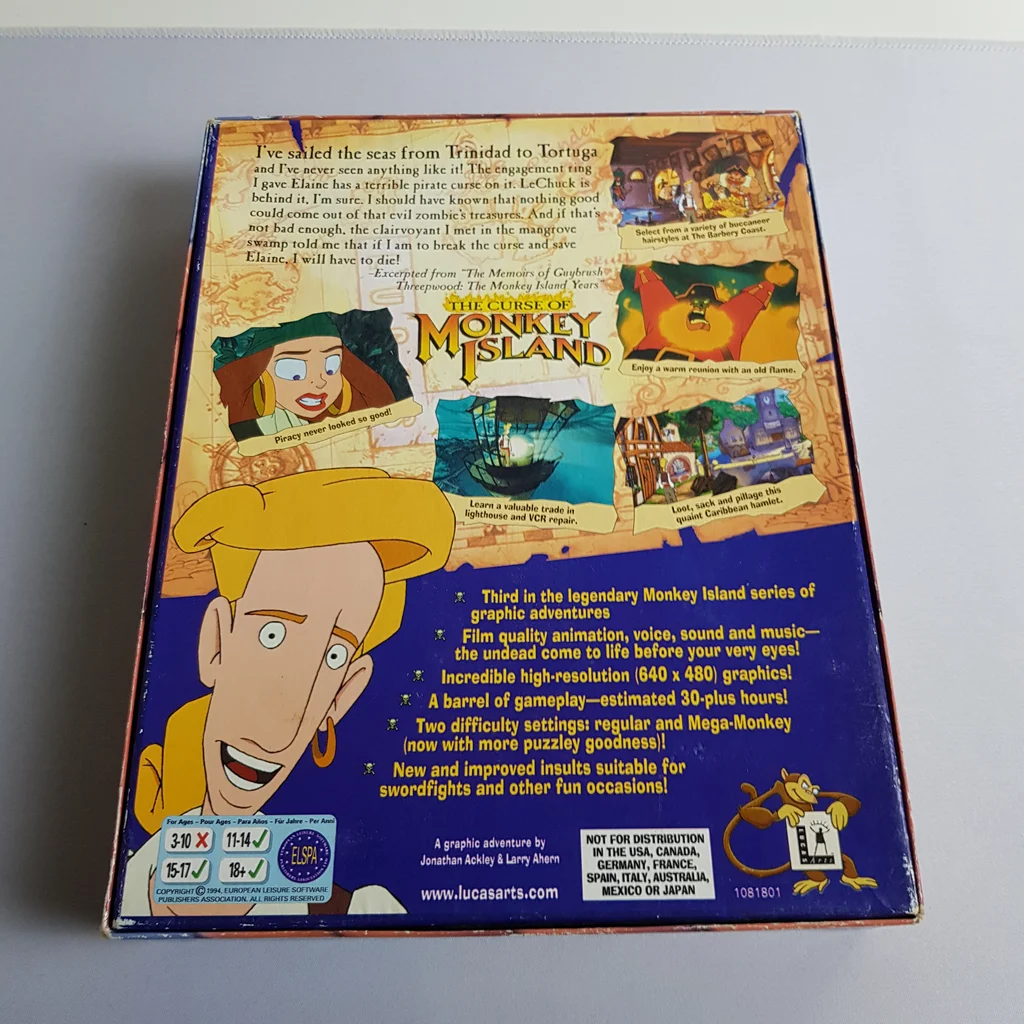 A The Curse of Monkey Island játék dobozának hátoldala, részletes leírással és képekkel.