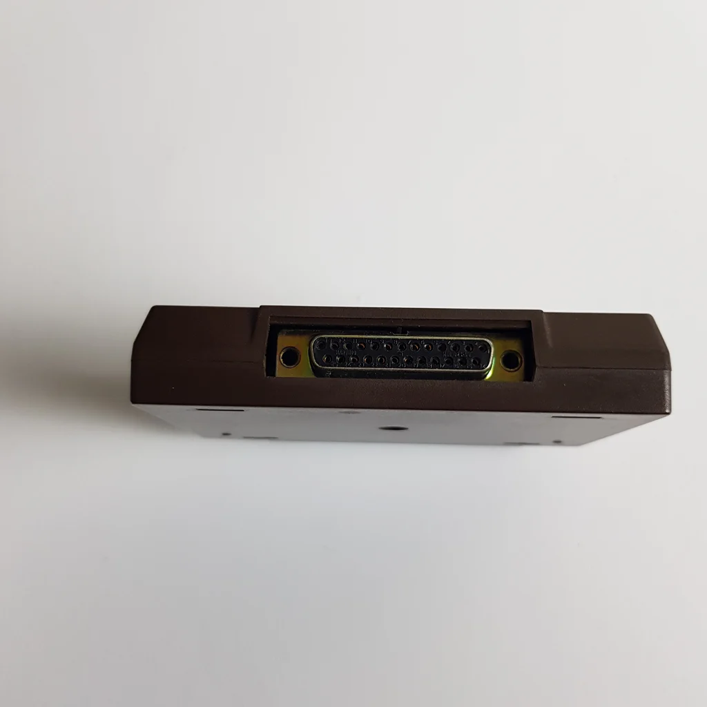 Commodore VIC-1011B interfész csatlakozója közelről
