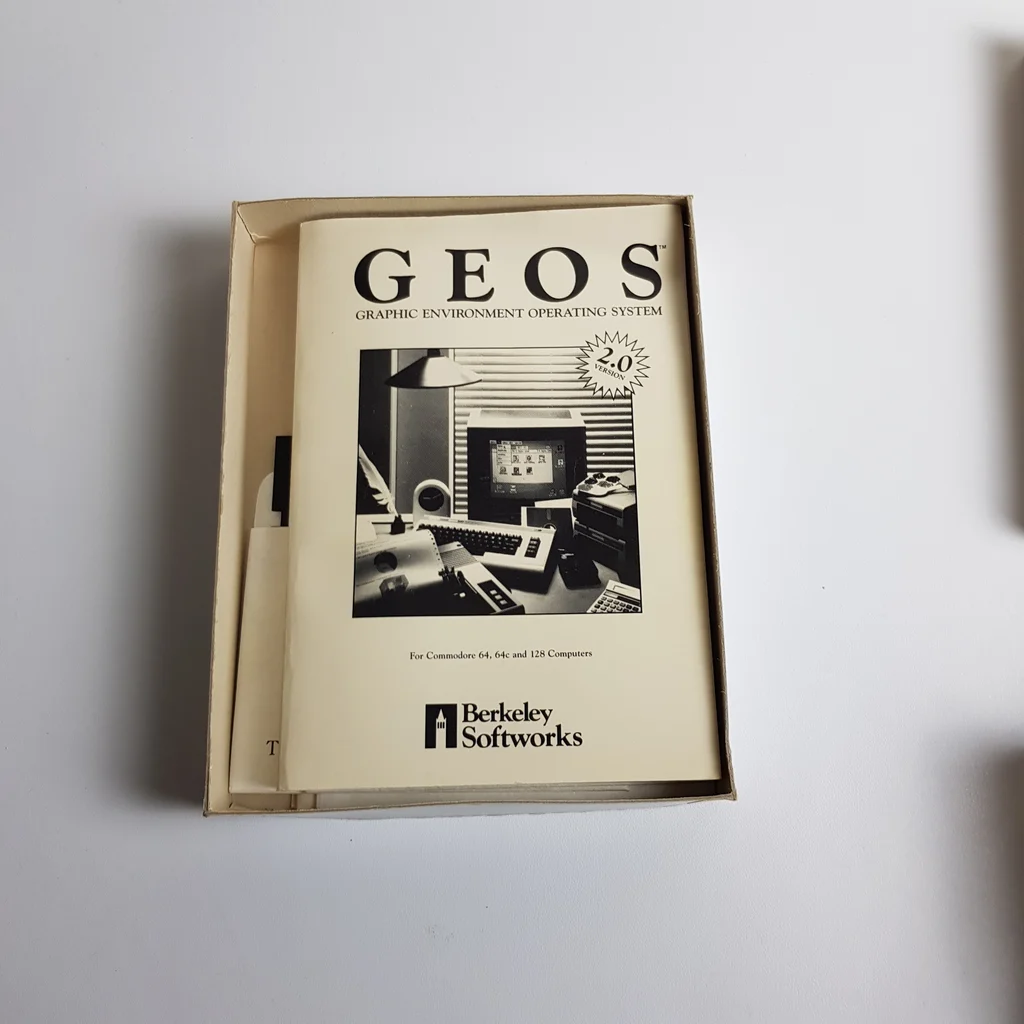 GEOS 2.0 operációs rendszer kézikönyv Commodore 64-hez dobozban