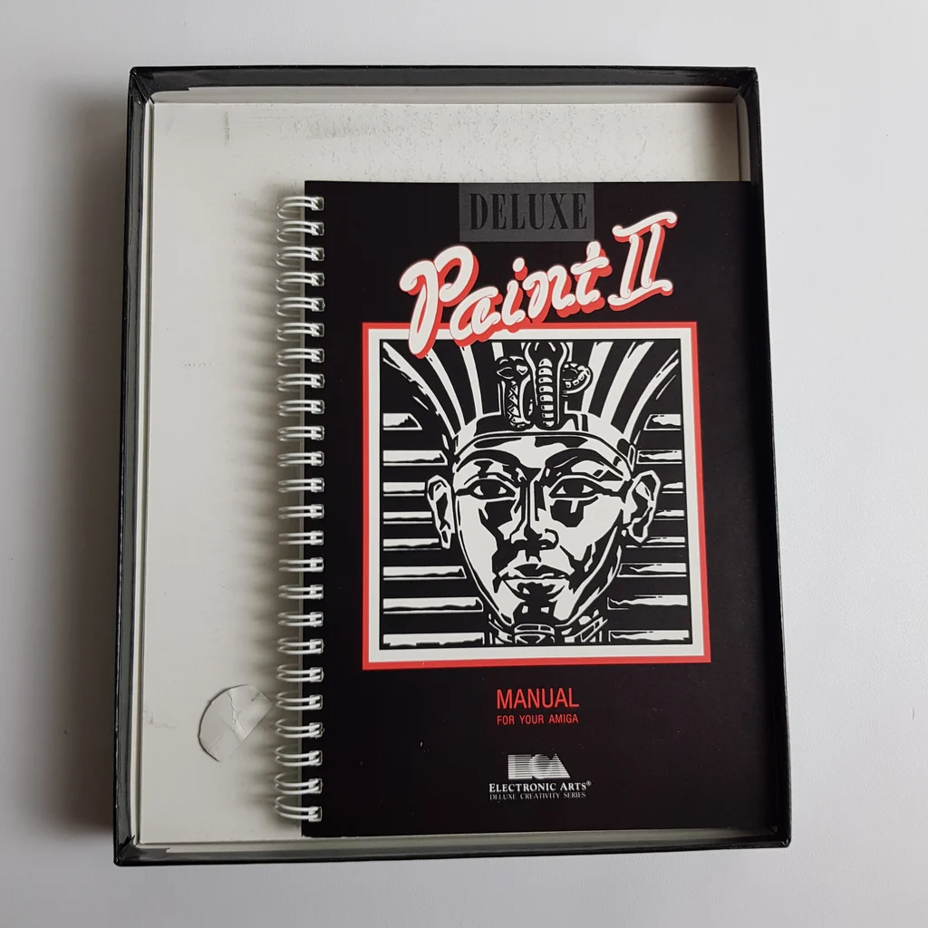 Deluxe Paint II Amiga kézikönyv a dobozban Deluxe Paint II Amiga kézikönyv spirálkötéssel a dobozban.