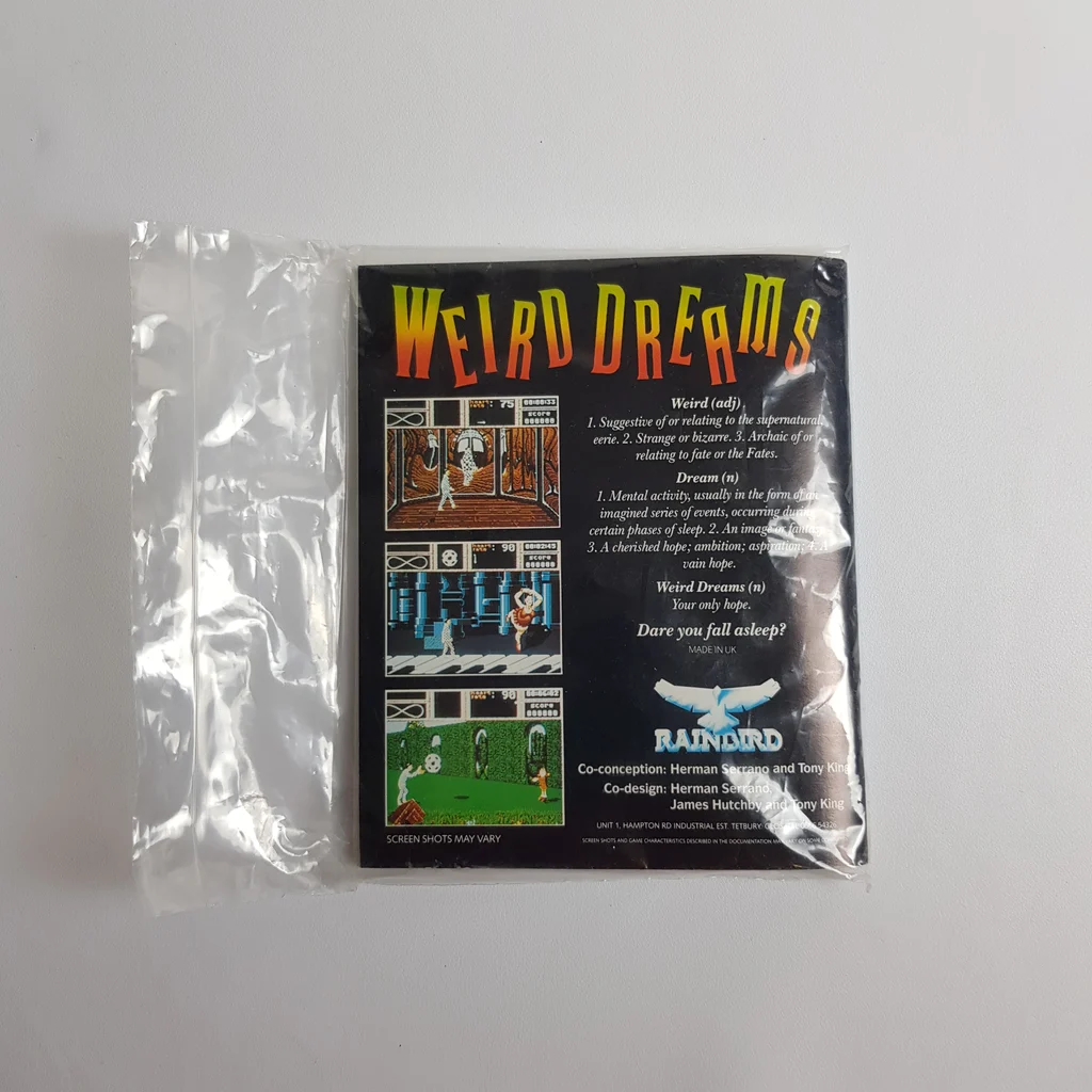Weird Dreams kézikönyv hátlapja műanyag tasakban Weird Dreams kézikönyv hátlapja műanyag tasakban, képernyőképekkel és leírással
